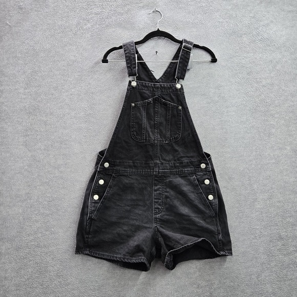 Old Navy Pants - Old Navy Women Shorts S‎ Black Shortalls Twill Button 3" Inseam